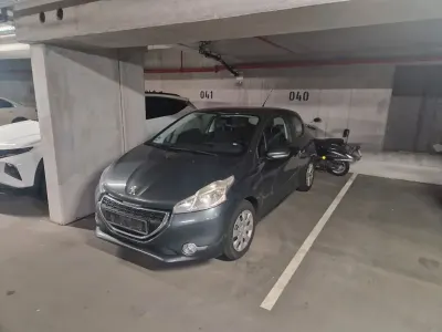 Gebraucht Peugeot 208 98 PS (72 kW) 2012 Grau Kleinwagen