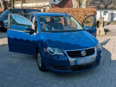 Gebraucht VW Touran 140 PS (102 kW) 2009 Blau Van / Kleinbus