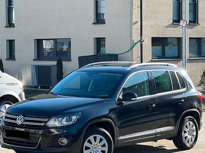 Schwarz Gebraucht 2012 VW Tiguan Highline SUV | 9.500 € (Fairer Preis)