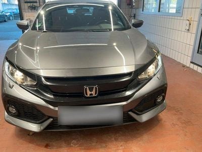 Gebraucht Honda Civic Elegance 129 PS (94 kW) 2018 Grau Kombi