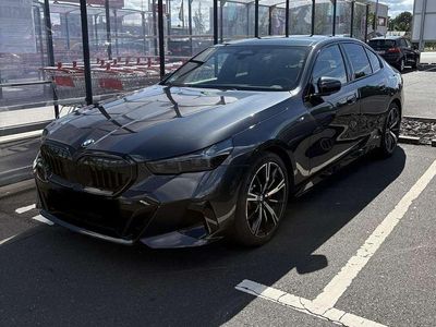 Gebraucht BMW 520 Sport Line 197 PS (144 kW) 2024 Grau Limousine