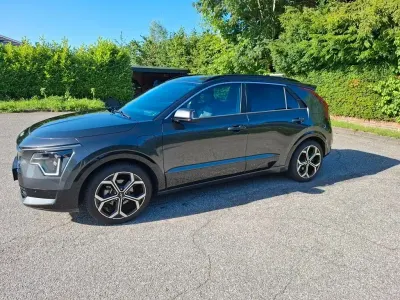 Gebraucht Kia Niro Spirit 184 PS (135 kW) 2024 Grau SUV