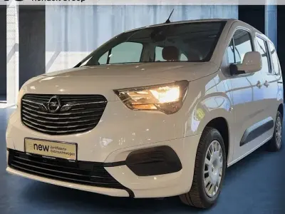 Używany Opel Combo Edition 102 KM (75 kW) 2020 Biały Minivan