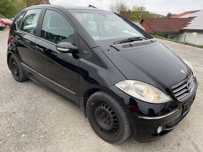 gebraucht Mercedes A200 2.0 KAT *Avantgarde*AHK*Pano*SHZ*Klima*