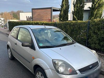 Gebraucht Ford Fiesta 60 PS (44 kW) 2006 Silber Kleinwagen