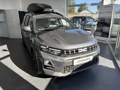 Neu Dacia Jogger Journey 110 PS (80 kW) 2026 Dolomitgrau Van / Kleinbus