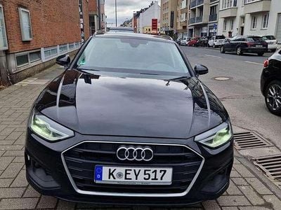 Używany Audi A4 Attraction 177 KM (130 kW) 2023 Czarny Kombi
