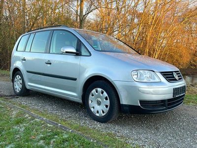 Silber Gebraucht 2005 VW Touran Van / Kleinbus | 4.990 € (Teuer)