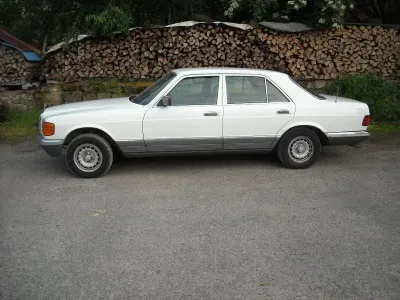 Gebraucht Mercedes S300 125 PS (91 kW) 1984 Weiß Limousine