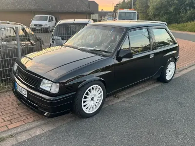 Gebraucht Opel Corsa 150 PS (110 kW) 1993 Schwarz Kleinwagen