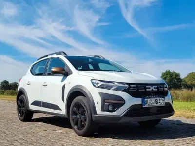Gebraucht Dacia Sandero Extreme 101 PS (74 kW) 2023 Weiß Limousine