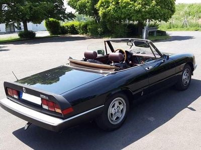 Gebraucht Alfa Romeo Spider 126 PS (92 kW) 1985 Schwarz Cabrio