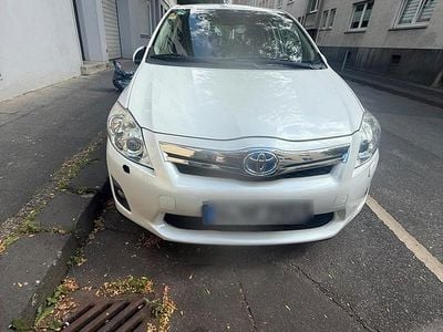 Toyota Auris Hybrid