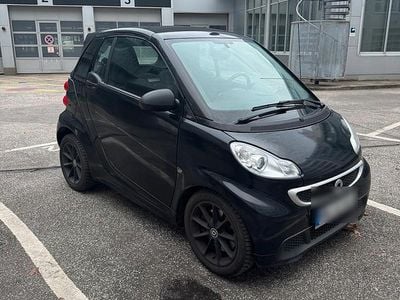 Schwarz Gebraucht 2013 Smart ForTwo Cabrio Cabrio | 5.800 € (Fairer Preis)