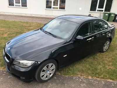 Gebraucht BMW 318 143 PS (105 kW) 2010 Schwarz Limousine