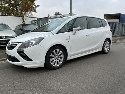 Weiß Gebraucht 2015 Opel Zafira Tourer OPC Van / Kleinbus | 6.900 € (Fairer Preis)