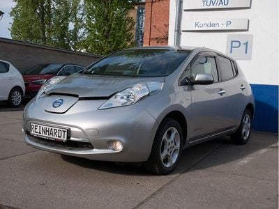Second-hand Nissan Leaf 80 kW (109 CP) 2015 Argintiu Hatchback