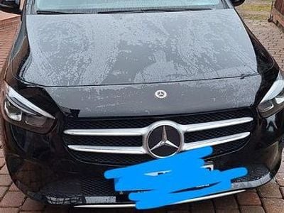 Gebraucht Mercedes B200 150 PS (110 kW) 2020 Schwarz Van / Kleinbus