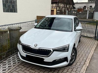 Gebraucht Skoda Scala Drive 116 PS (85 kW) 2020 Weiß Kleinwagen