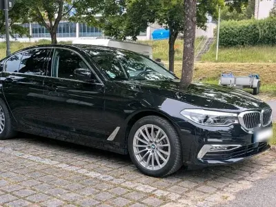 Gebraucht BMW 520 Luxury Line 184 PS (135 kW) 2019 Schwarz Limousine