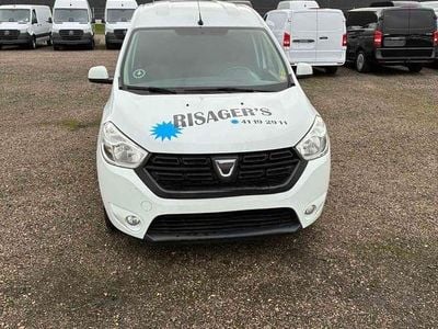 Weiß Gebraucht 2018 Dacia Dokker Comfort Van / Kleinbus | 5.700 € (Superpreis)