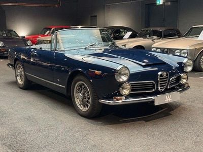 Gebraucht Alfa Romeo 2600 145 PS (106 kW) 1962 Blau Cabrio