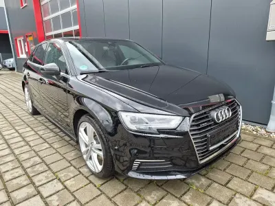 Gebraucht Audi A3 Sport 150 PS (110 kW) 2020 Schwarz Limousine