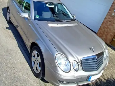 Gebraucht Mercedes E200 183 PS (134 kW) 2006 Silber Limousine