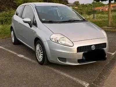 Usata Fiat Grande Punto Dynamic 65 CV (47 kW) 2008 Utilitaria