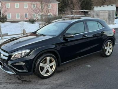 Gebraucht Mercedes GLA200 156 PS (114 kW) 2015 Schwarz SUV