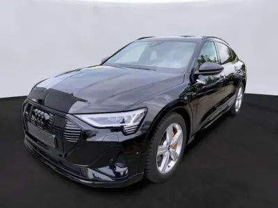 Gebraucht Audi e-tron Sportback Comfort 300 kW (408 PS) 2022 Mythosschwarz (metallic) SUV