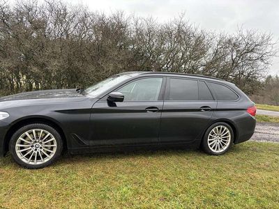 Schwarz Gebraucht 2018 BMW 530 Sport Line Kombi | 25.999 € (Fairer Preis)