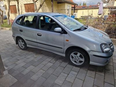 Gebraucht Nissan Almera Tino Acenta 116 PS (85 kW) 2004 Silber Van / Kleinbus