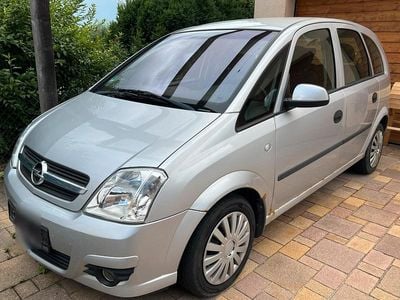 Silber Gebraucht 2004 Opel Meriva Van / Kleinbus | 650 € (Superpreis)