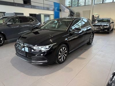 Gebraucht VW Golf VIII Active 150 PS (110 kW) 2022 Schwarz Limousine