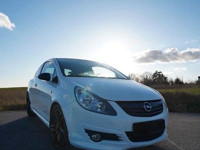 Gebraucht Opel Corsa Edition 90 PS (66 kW) 2008 Weiß Kleinwagen