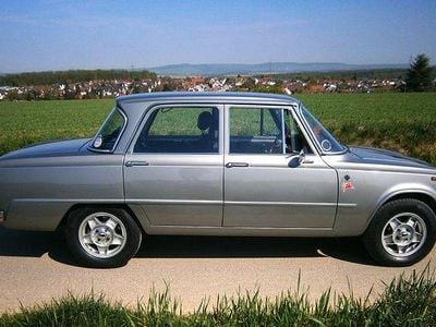 Usata Alfa Romeo Giulia 1300 Super 84 CV (61 kW) 1971 Grigio Berlina