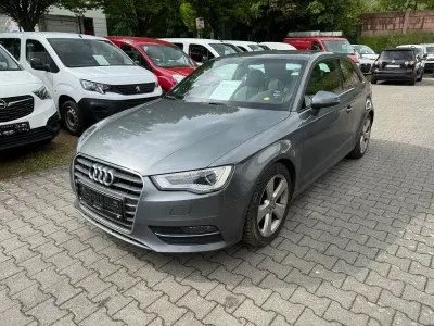 Gebraucht Audi A3 Ambition 105 PS (77 kW) 2013 Grau Limousine
