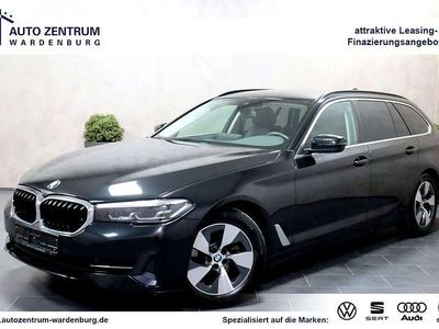 Black sapphire metallic Gebraucht 2021 BMW 520 Kombi | 30.450 € (Guter Preis)