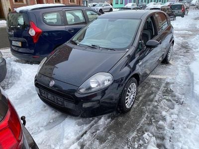 Schwarz Gebraucht 2012 Fiat Punto Pop Limousine | 2.650 € (Fairer Preis)