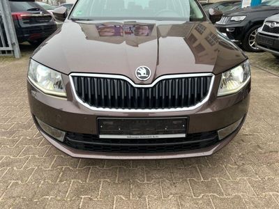 gebraucht Skoda Octavia Combi Style NEUWERTIG *****