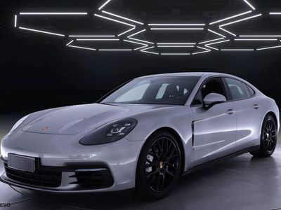 Porsche Panamera 4