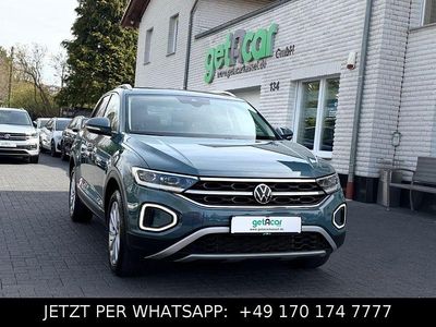 Second-hand VW T-Roc Style 150 CP (110 kW) 2023 Albastru SUV