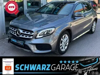 Gebraucht Mercedes GLA200 Style 156 PS (114 kW) 2020 Grau SUV