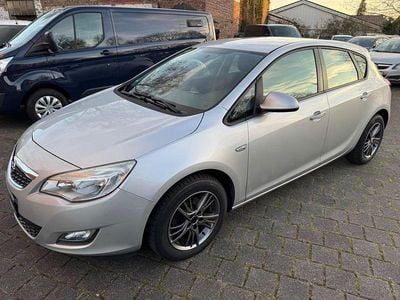 Gebraucht Opel Astra 116 PS (85 kW) 2010 Silber Limousine