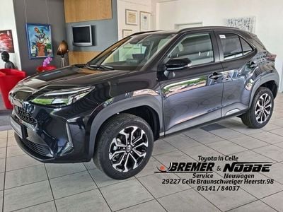 Neu Toyota Yaris Cross 131 PS (96 kW) 2025 Schwarz SUV