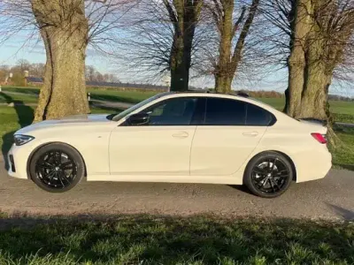 Gebraucht BMW 320 M Sport 190 PS (139 kW) 2020 Weiß Limousine