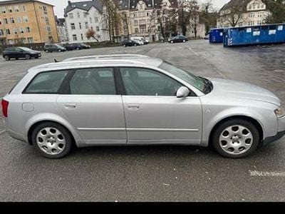 Second-hand Audi A4 131 CP (96 kW) 2004 Gri Break