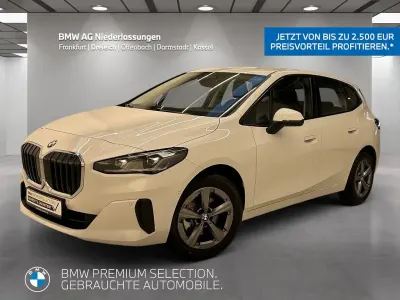 Gebraucht BMW 220 Active Tourer Luxury Line 156 PS (114 kW) 2025 Weiß Van / Kleinbus