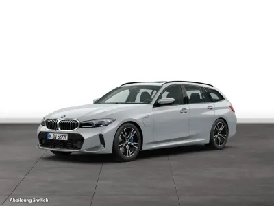 Używany BMW 330e Comfort Edition 292 KM (214 kW) 2025 Kombi